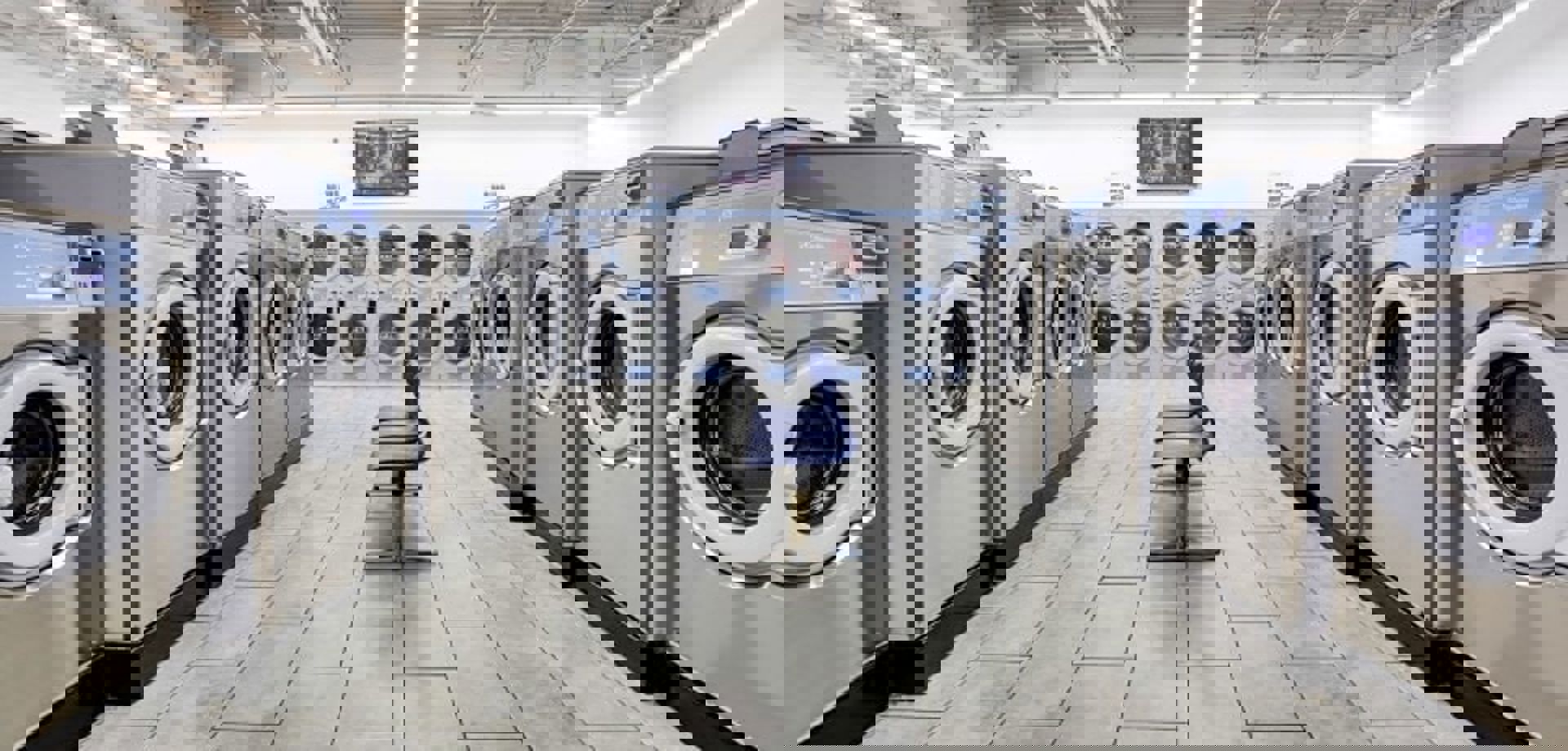 Mamas Laundry Inside 1 Min
